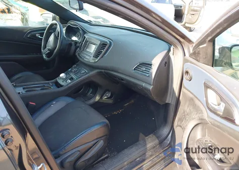 2015 Chrysler 200 S z USA, uszkodzony, nr VIN 1C3CCCBB5FN596260